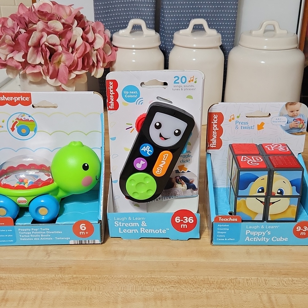 3 FISHER PRICE INFANT TOYS - Picture 2 of 16